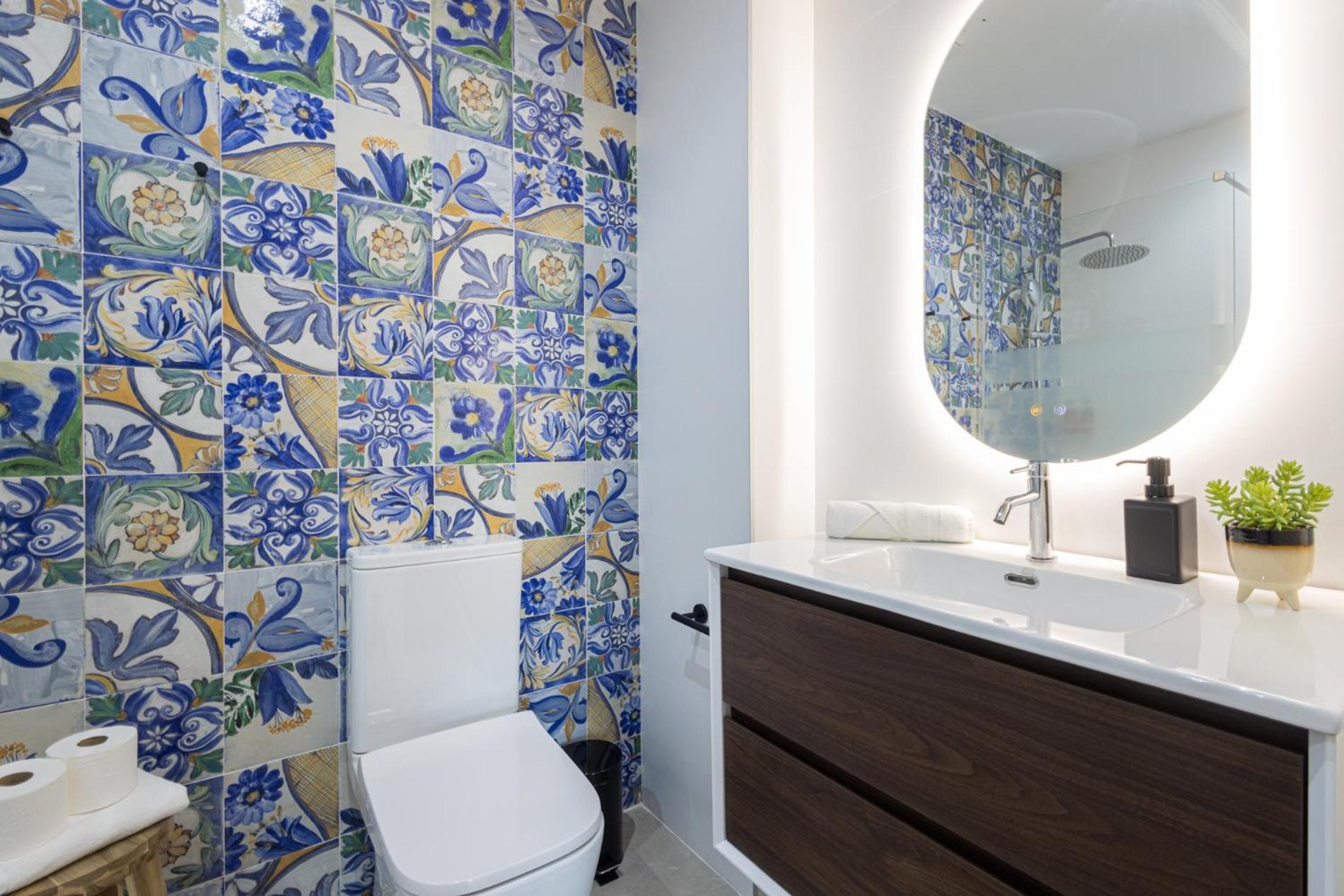 Florit Flats - Stylish Ceramic With Free Bicycles By The Joaquin Sorolla Station